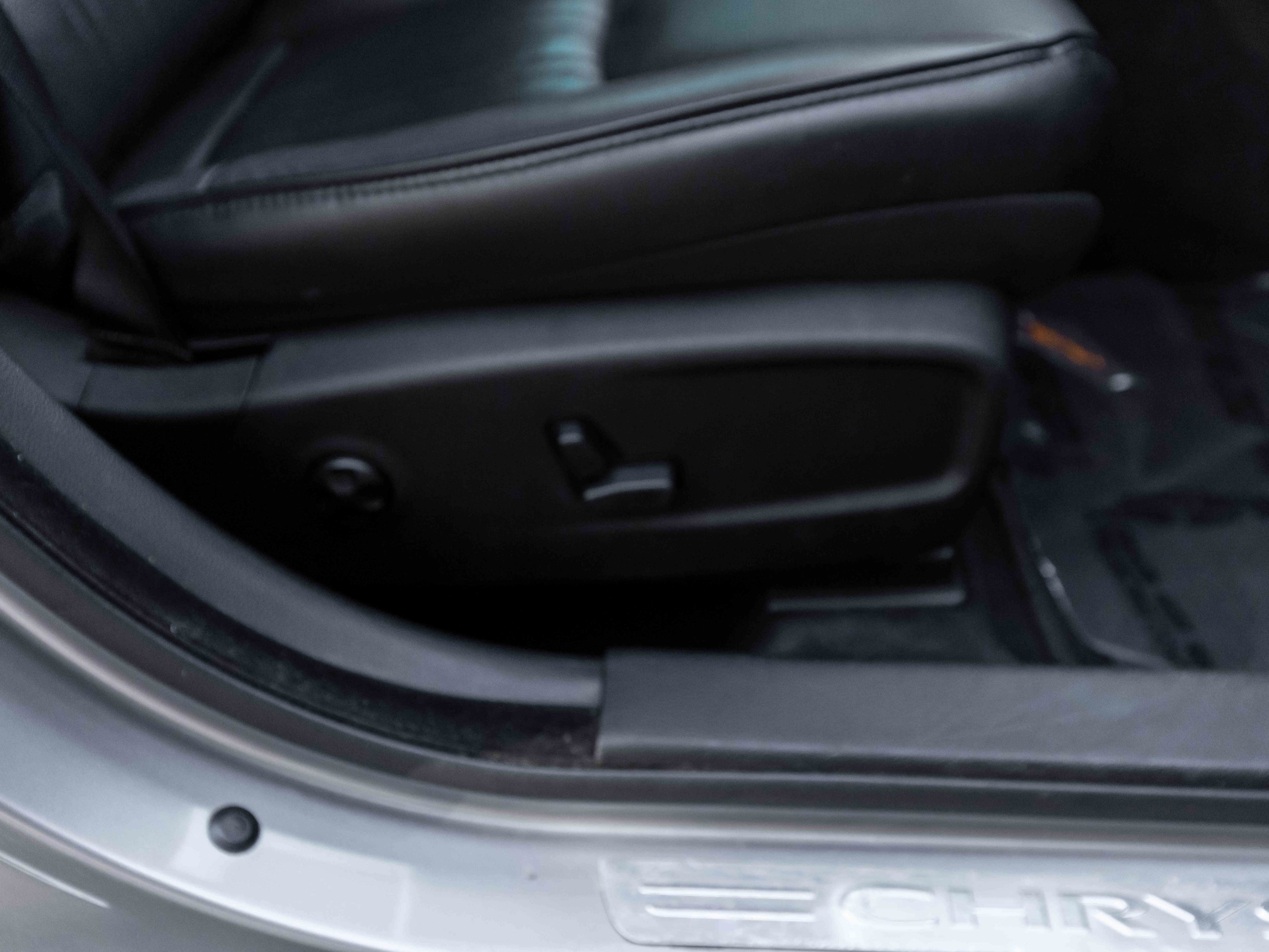 Used 2018 Chrysler 300 C w/ Sun, Sound & Nav Package image 65