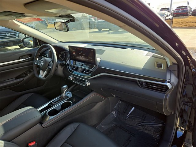Certified 2025 Nissan Altima 2.5 SR w/ SR Premium Package image 16