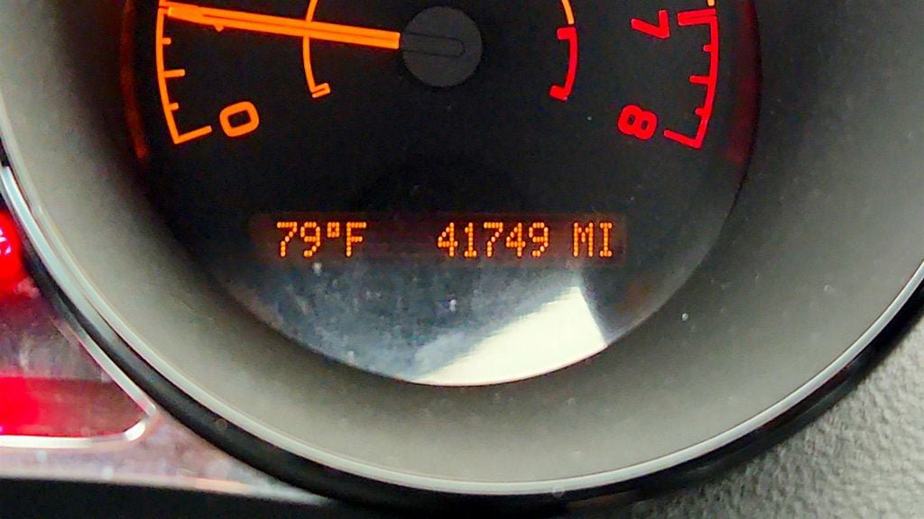 Used 2007 Saturn Sky RWD image 14