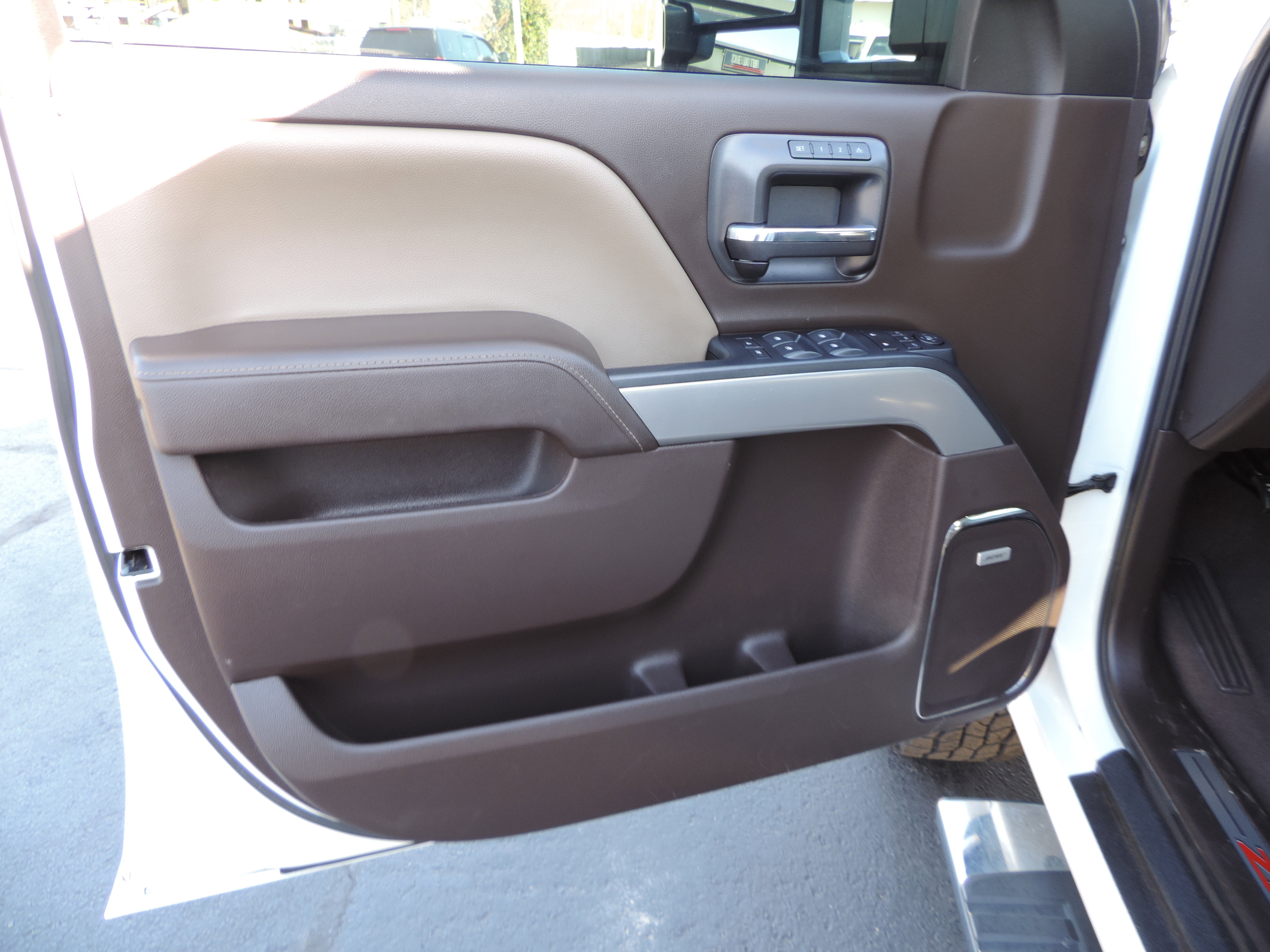 Used 2019 Chevrolet Silverado 2500 LTZ w/ Duramax Plus Package image 14