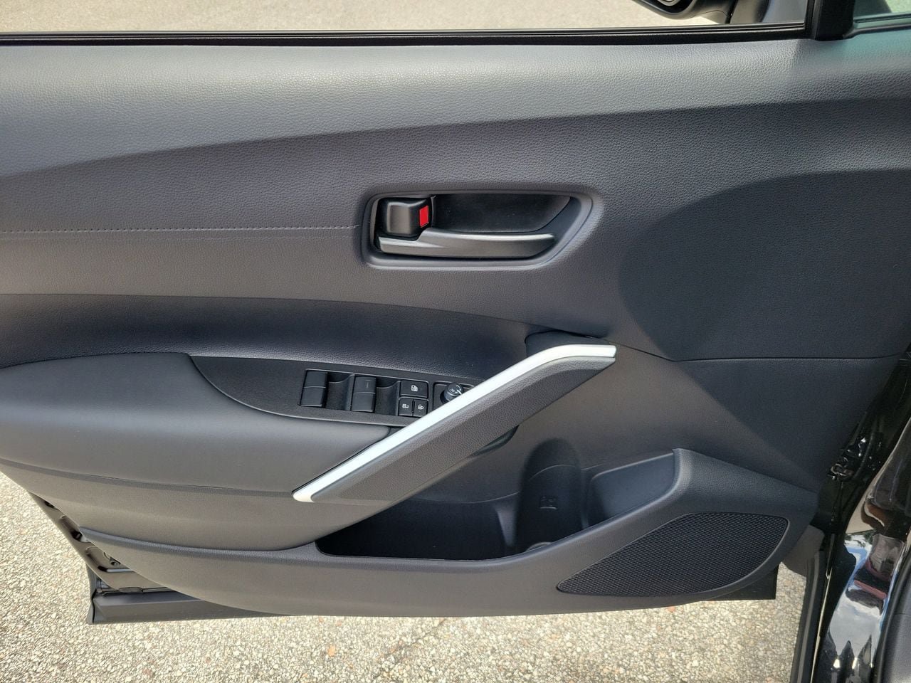 Used 2026 Toyota Corolla Cross LE w/ Moonroof Package FWD image 13