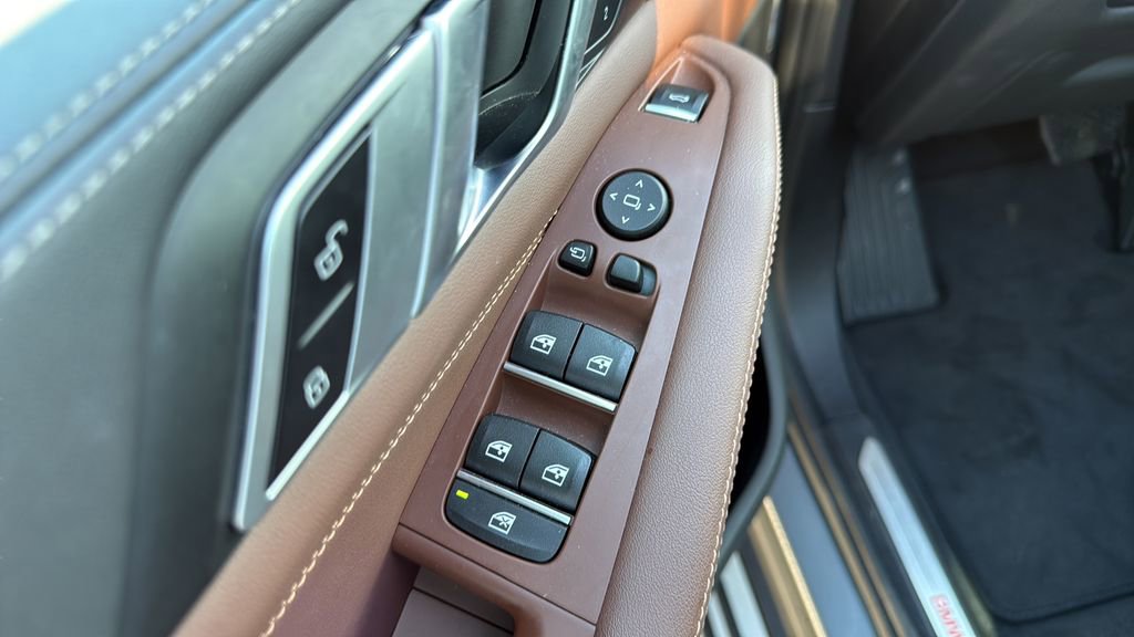 Used 2025 BMW X5 xDrive40i image 8