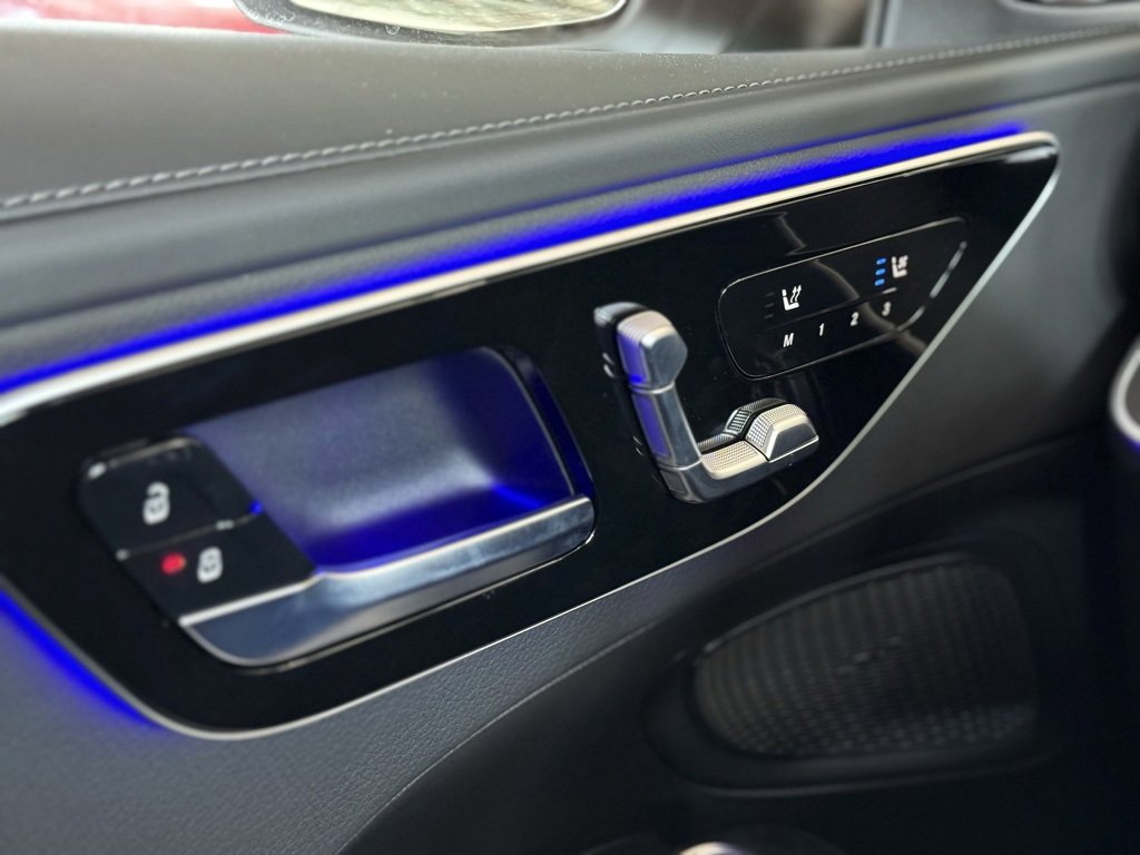 New 2025 Mercedes-Benz C 300 Sedan image 12