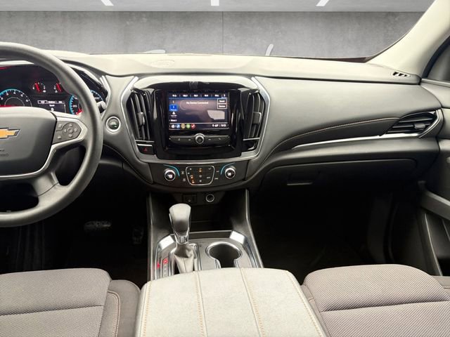 Used 2021 Chevrolet Traverse LS FWD image 3