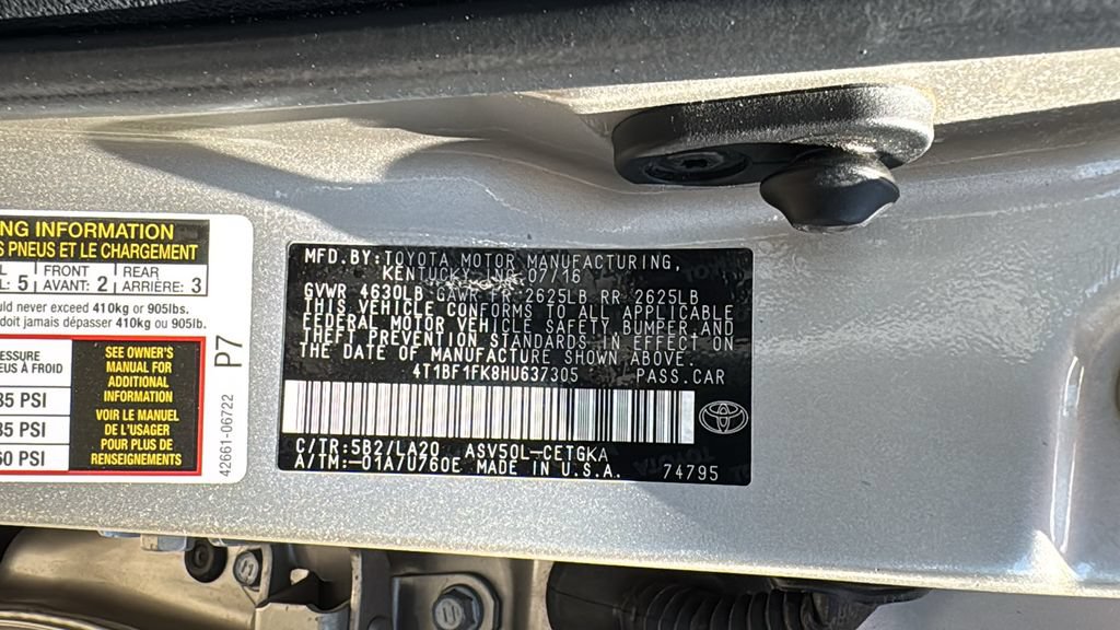 Used 2017 Toyota Camry XLE w/ Moonroof Package FWD image 19