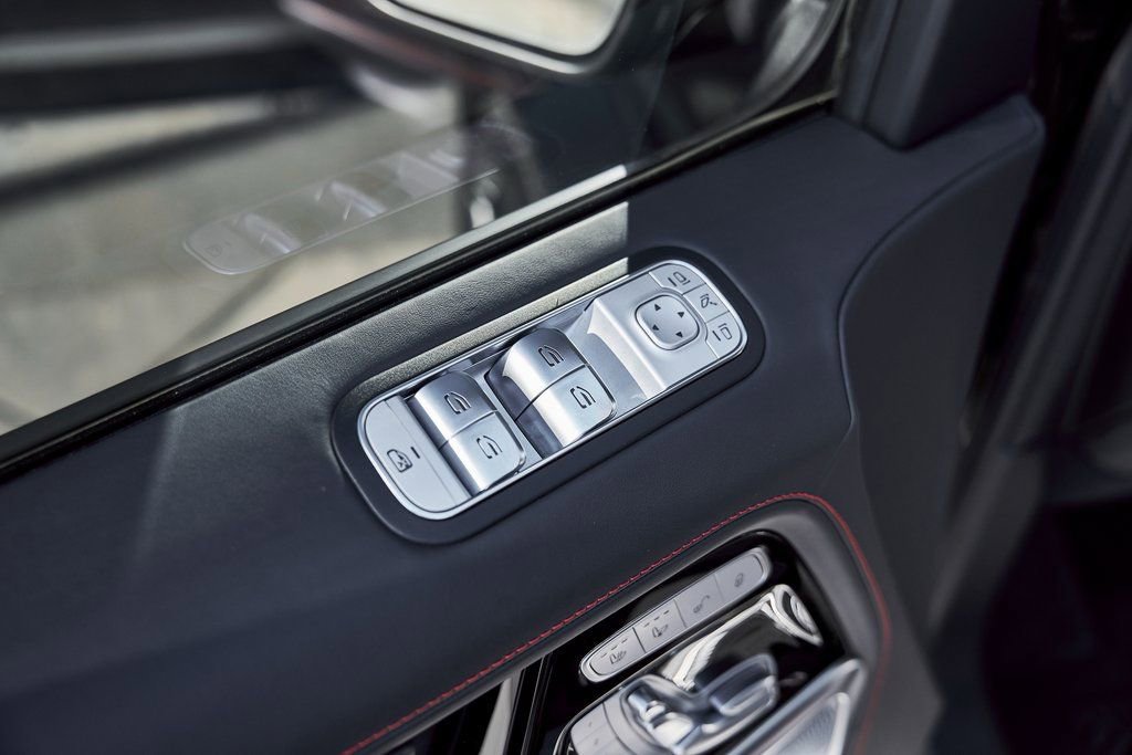 Used 2025 Mercedes-Benz G 63 AMG 4MATIC image 33