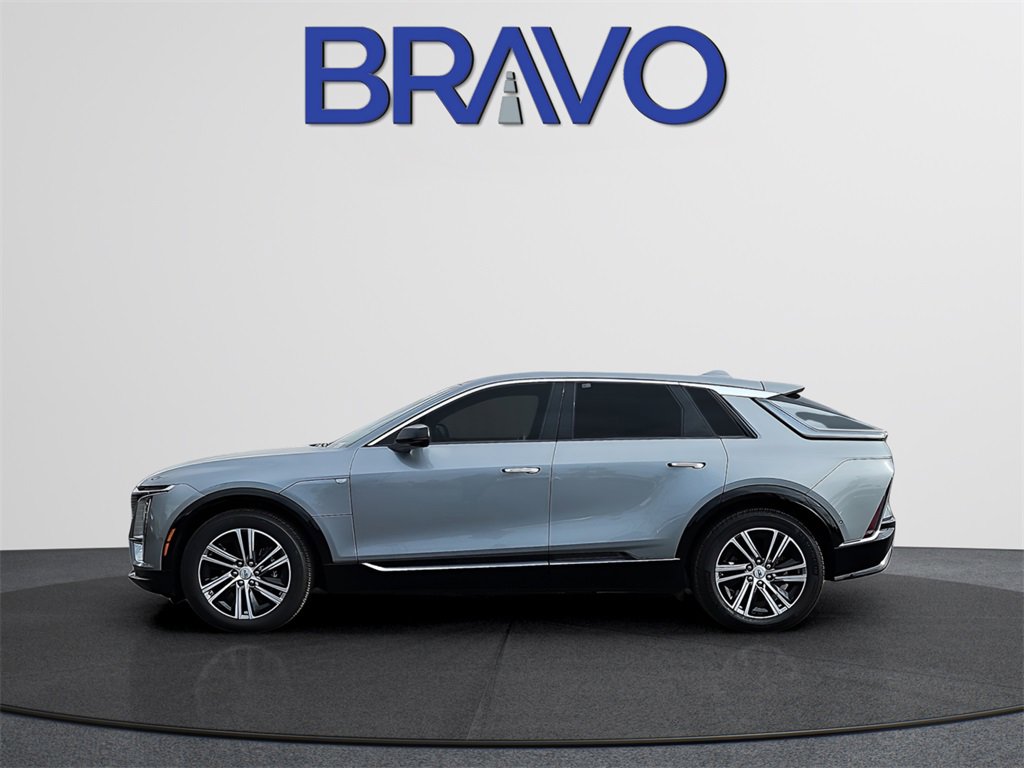 New 2024 Cadillac Lyriq Luxury image 6