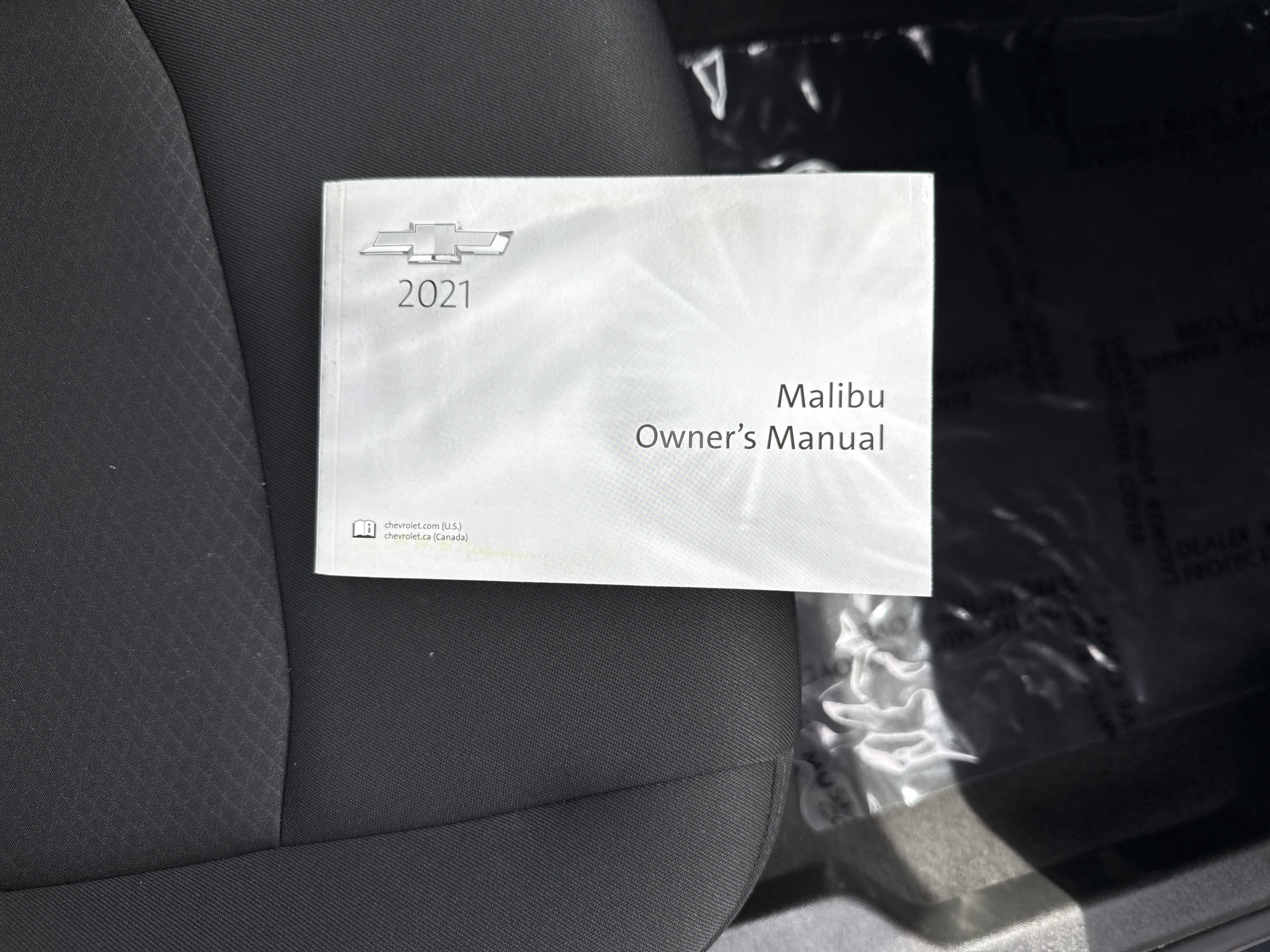 Used 2021 Chevrolet Malibu LT FWD image 19