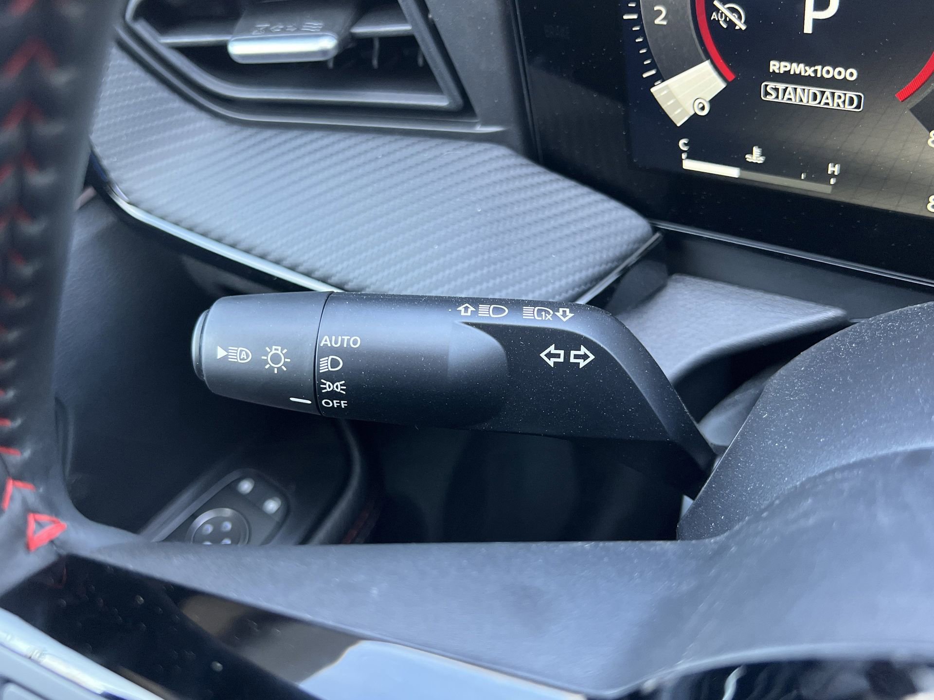 New 2026 Nissan Kicks SR image 10