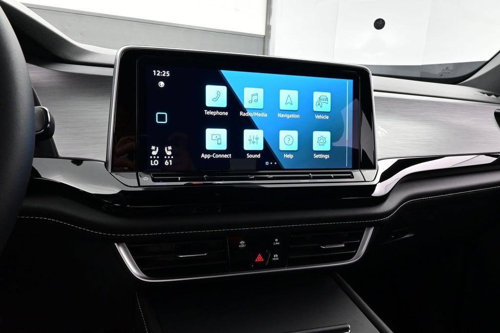 Used 2024 Volkswagen Atlas Cross Sport SE FWD image 11