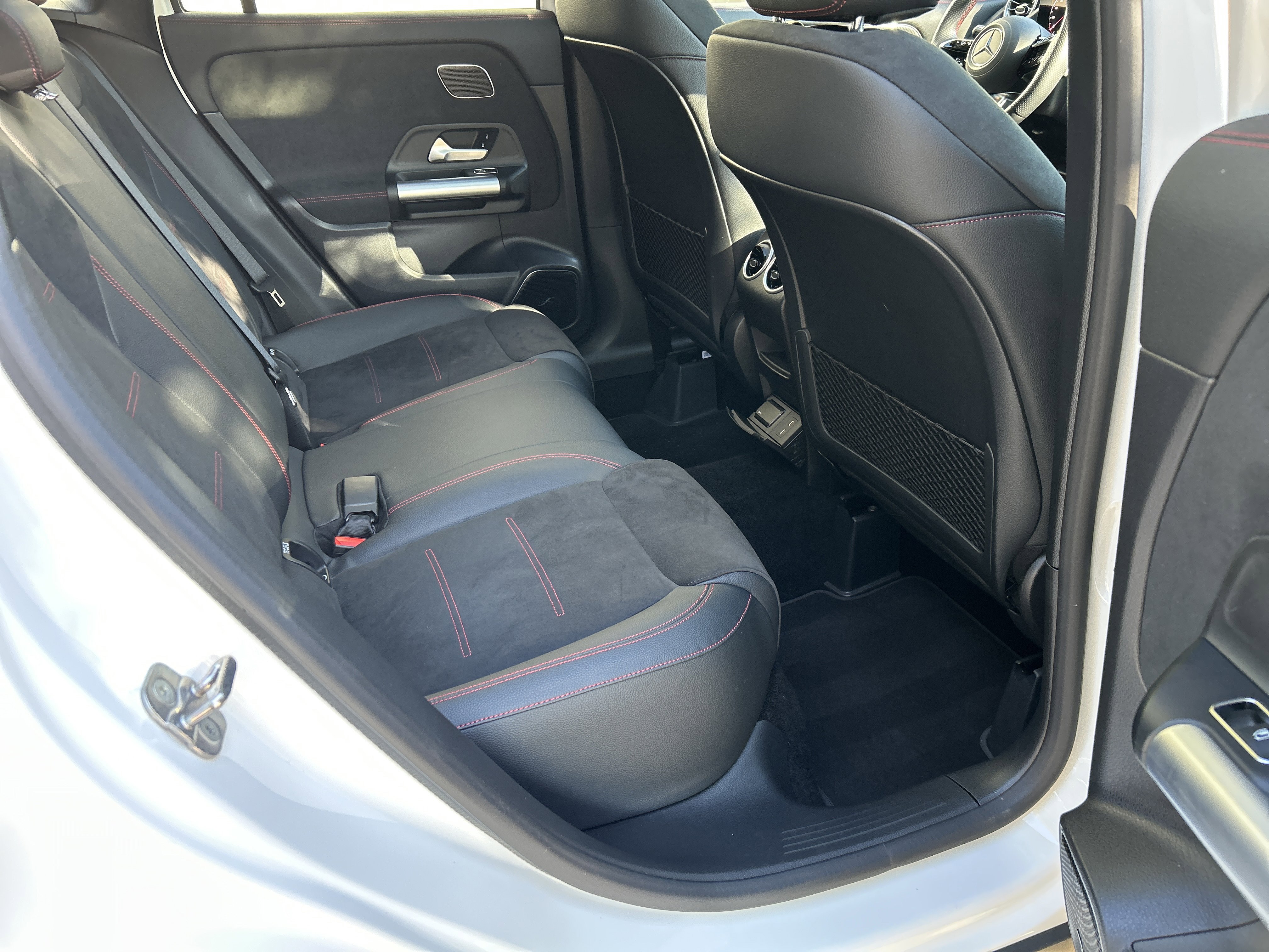 Certified 2025 Mercedes-Benz GLA 250 image 44