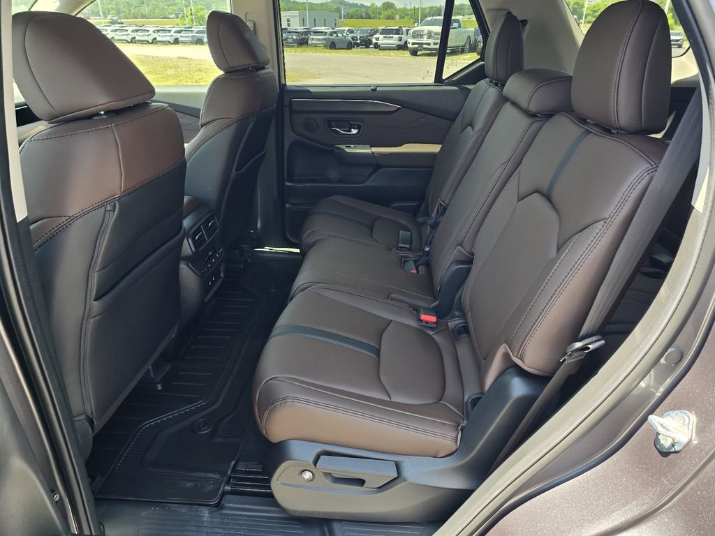 New 2026 Honda Pilot Touring image 12