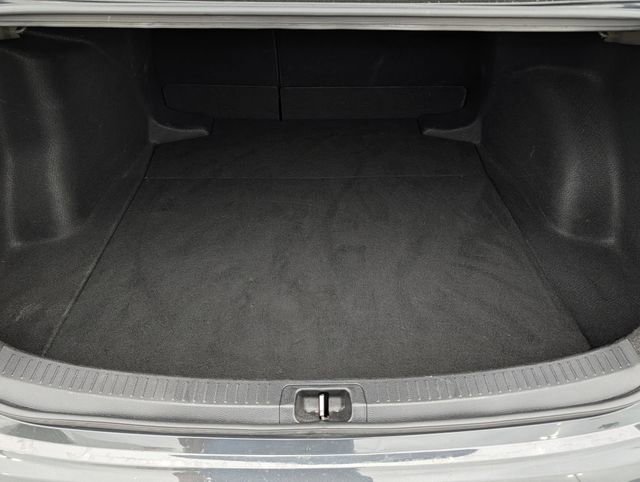 Used 2023 Toyota Corolla LE image 27