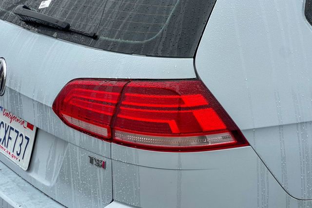 Used 2018 Volkswagen Golf SEL image 6