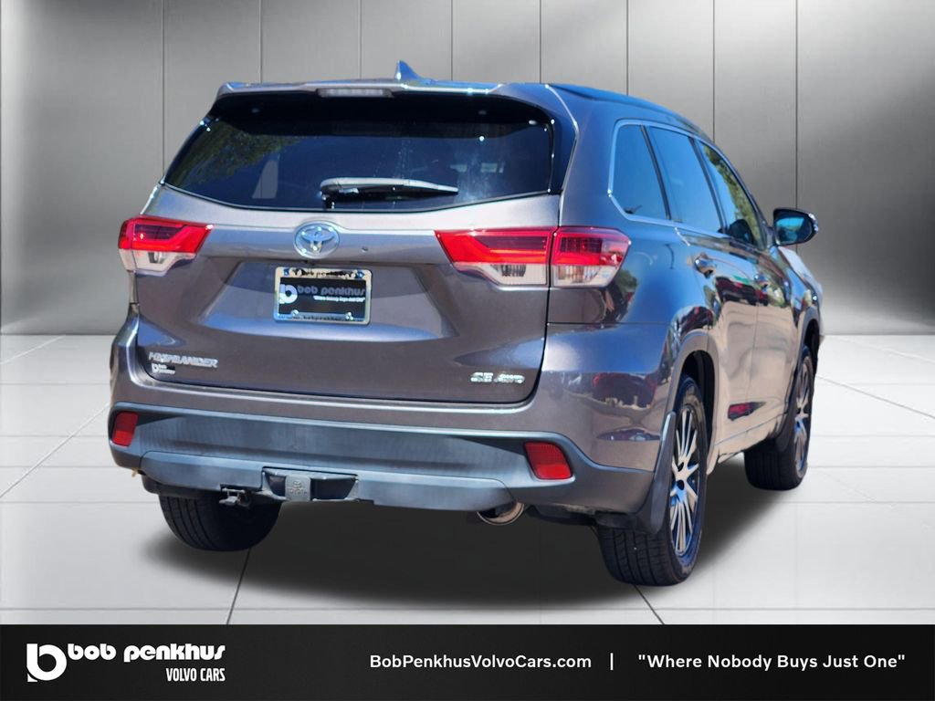 Used 2018 Toyota Highlander SE AWD/4WD image 25