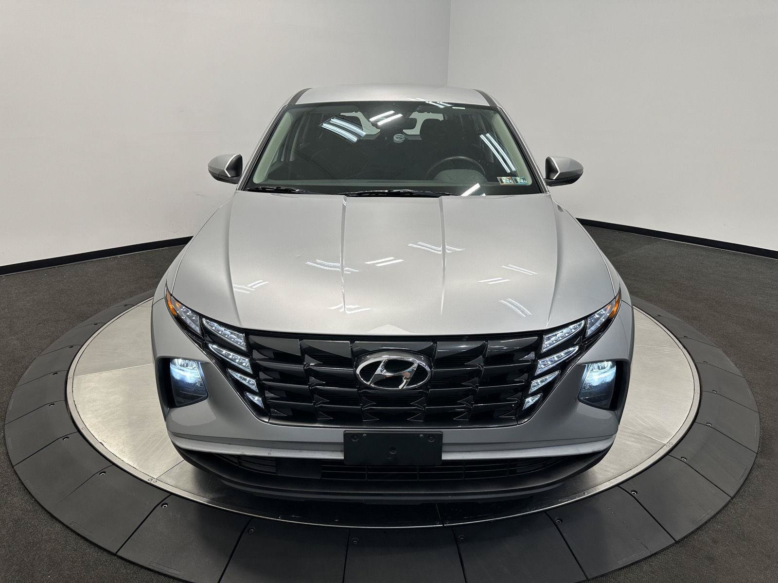 Used 2022 Hyundai Tucson SE AWD/4WD image 3