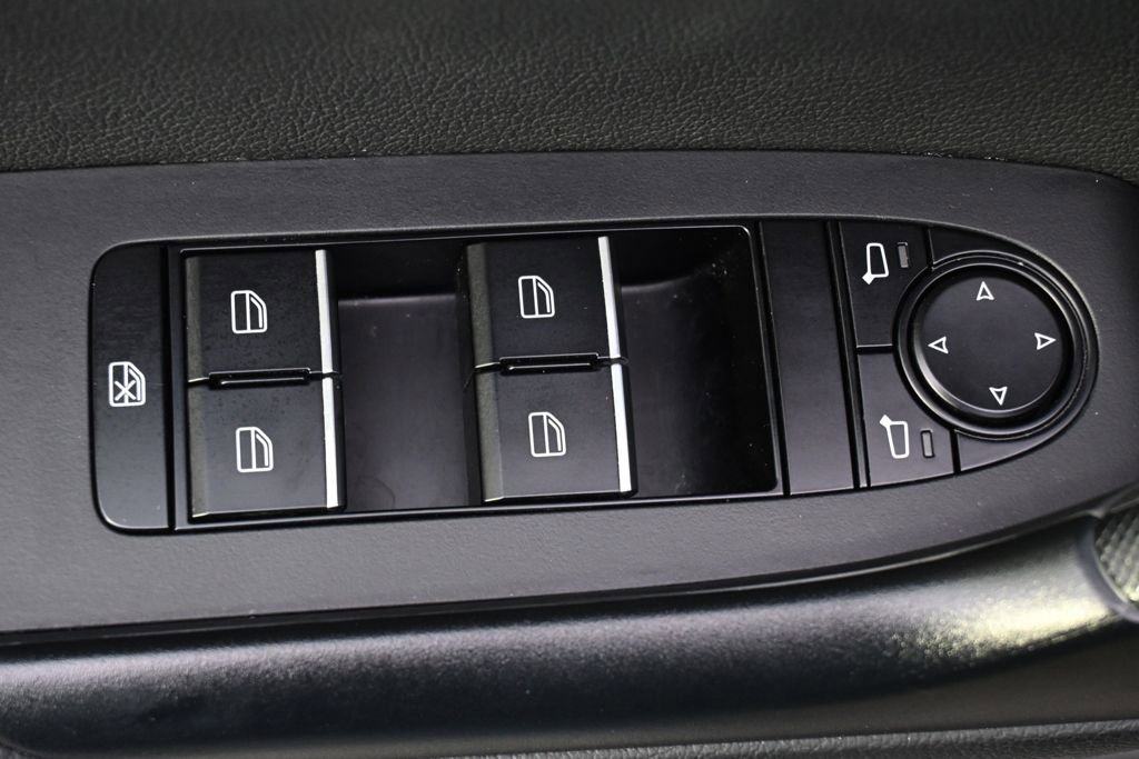 Used 2025 MAZDA CX-50 AWD 2.5 Hybrid w/ Premium Pkg image 23