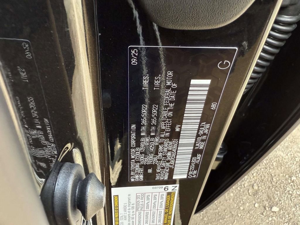 New 2025 Lexus LX 600 4WD w/ Luxury Package image 21