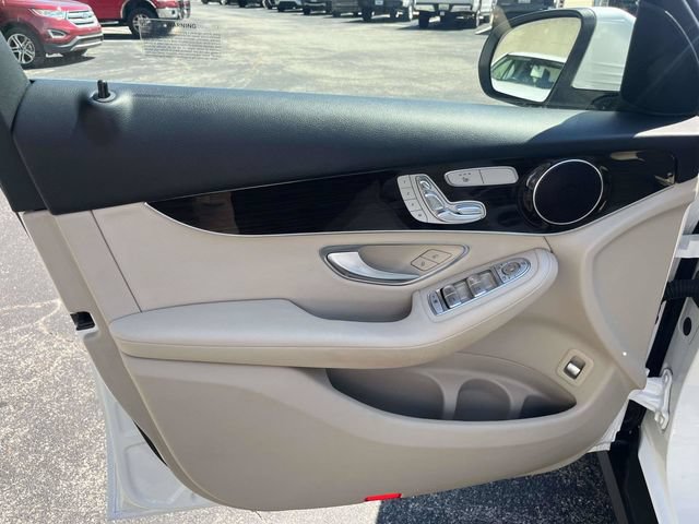 Used 2022 Mercedes-Benz GLC 300 image 17