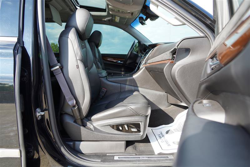 Used 2017 Cadillac Escalade Luxury AWD/4WD image 77