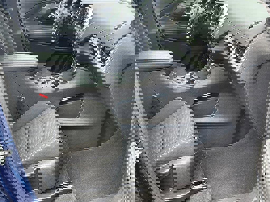 Used 2022 GMC Terrain SLE w/ Driver Convenience Package image 26