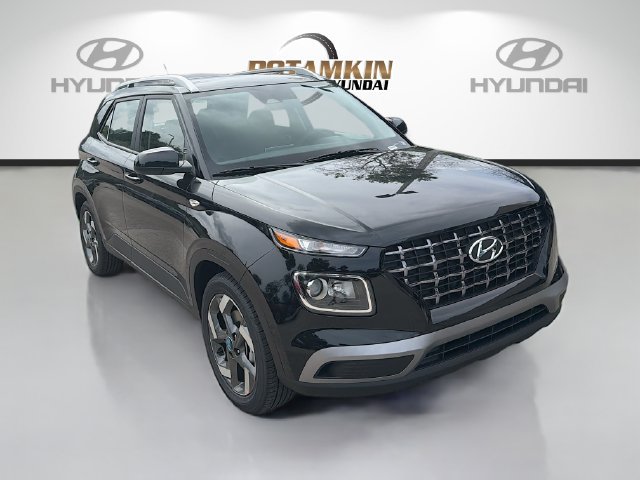 New 2026 Hyundai Venue SEL FWD image 3