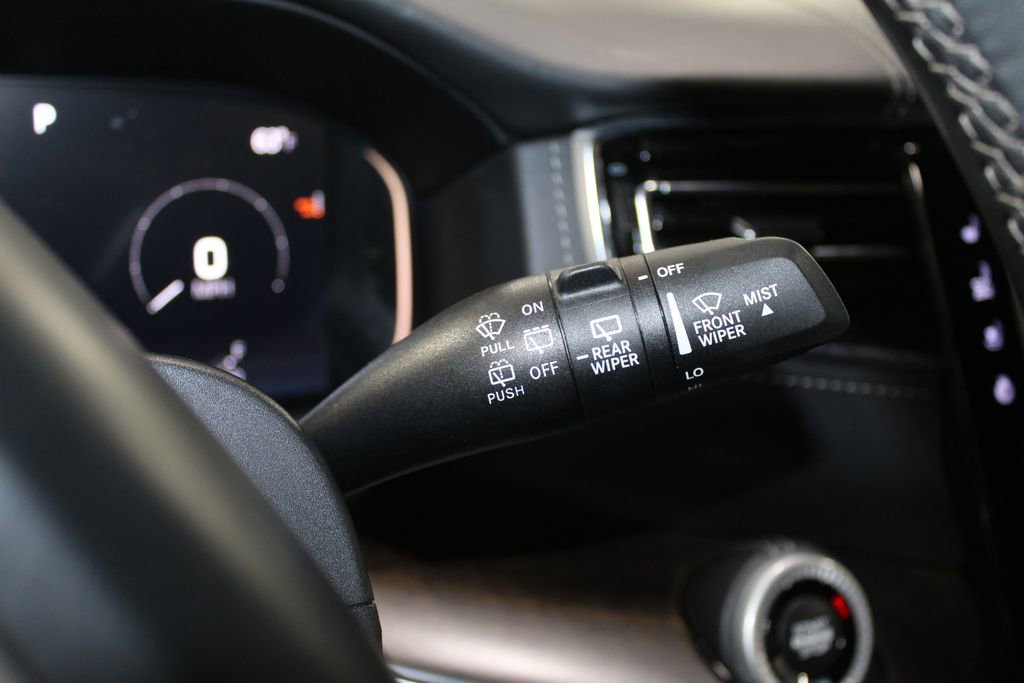 Used 2023 Jeep Grand Wagoneer L Series II image 40