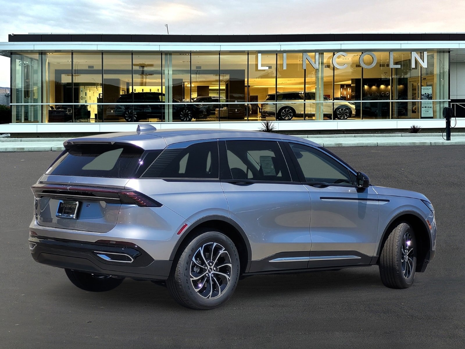 New 2025 Lincoln Nautilus Premier image 4