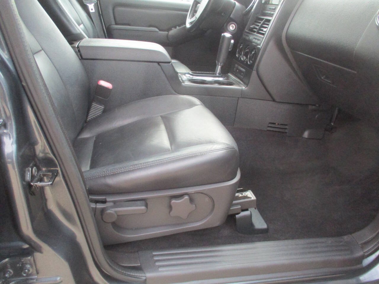 Used 2010 Ford Explorer XLT AWD/4WD image 39