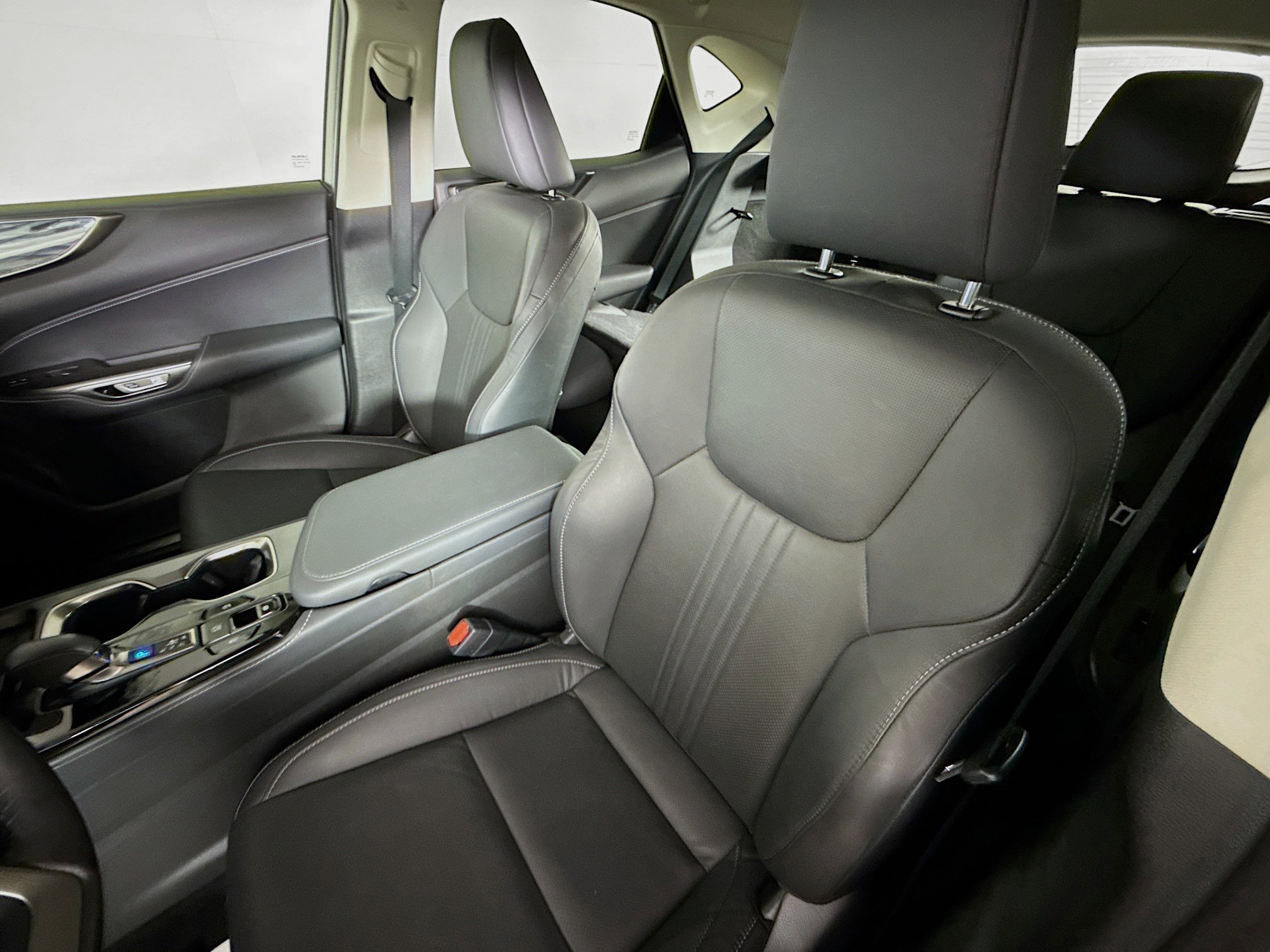 Used 2024 Lexus NX 250 FWD w/ Cold Area Package image 26