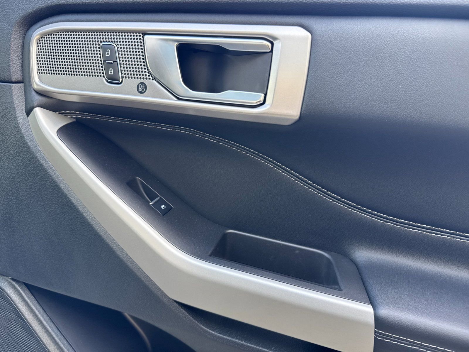 Used 2024 Ford Explorer XLT w/ Equipment Group 202A image 20