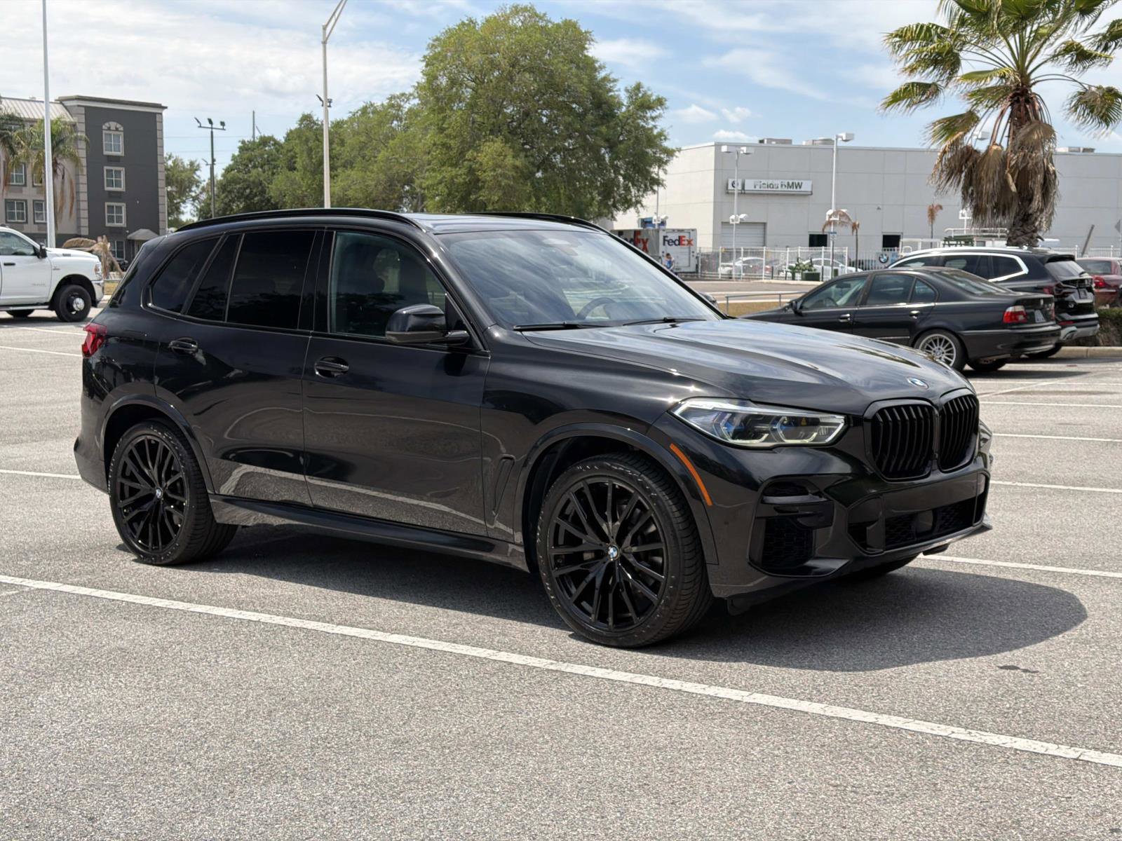Used 2023 BMW X5 sDrive40i w/ Executive Package RWD image 2