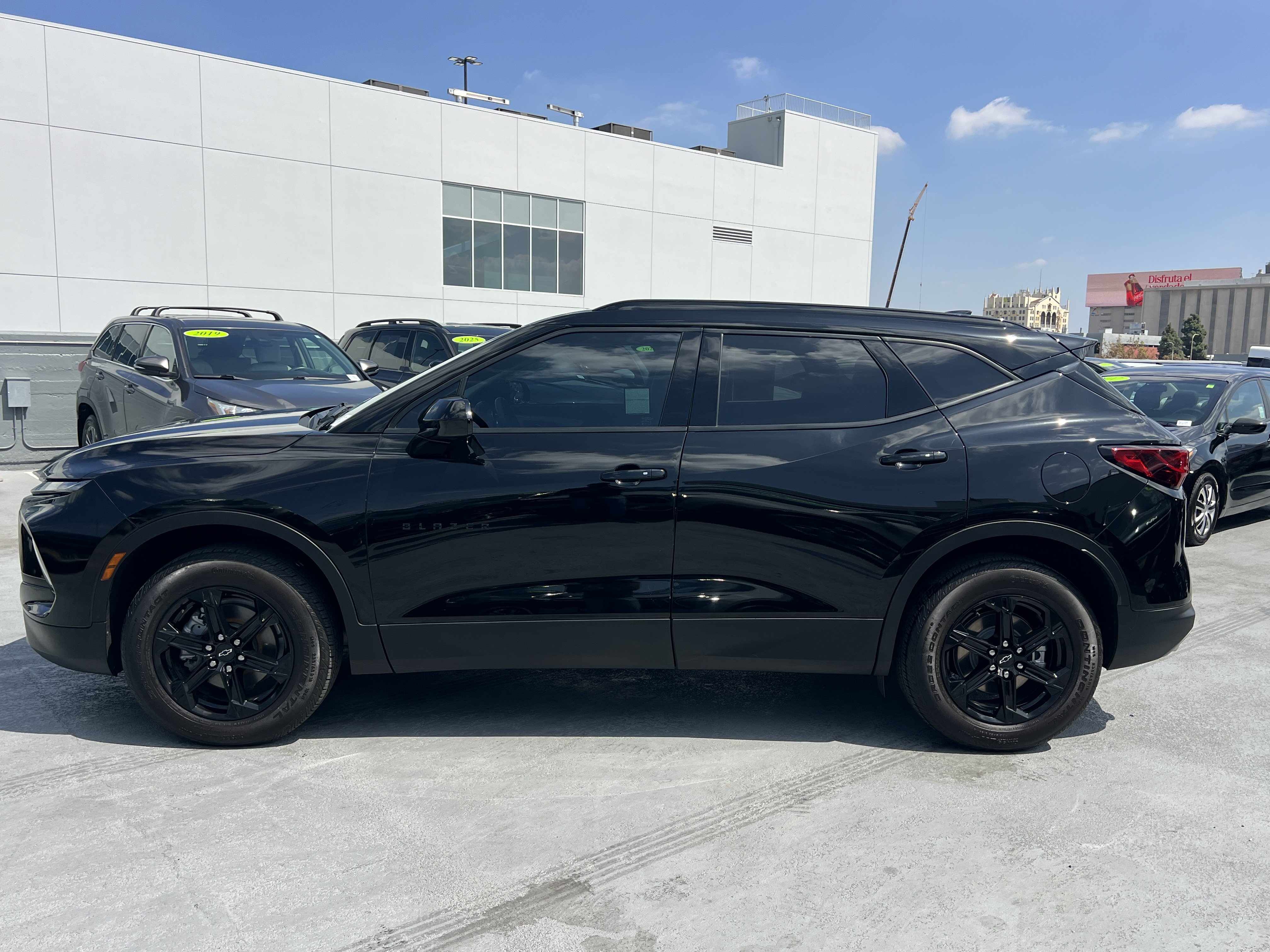 Used 2024 Chevrolet Blazer LT w/ Convenience Package FWD image 3