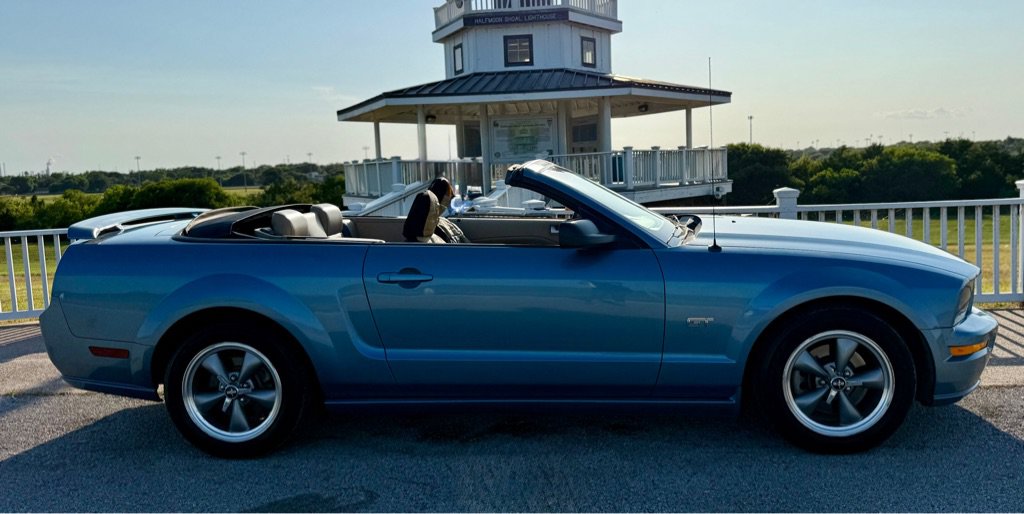 Used 2006 Ford Mustang GT RWD image 4