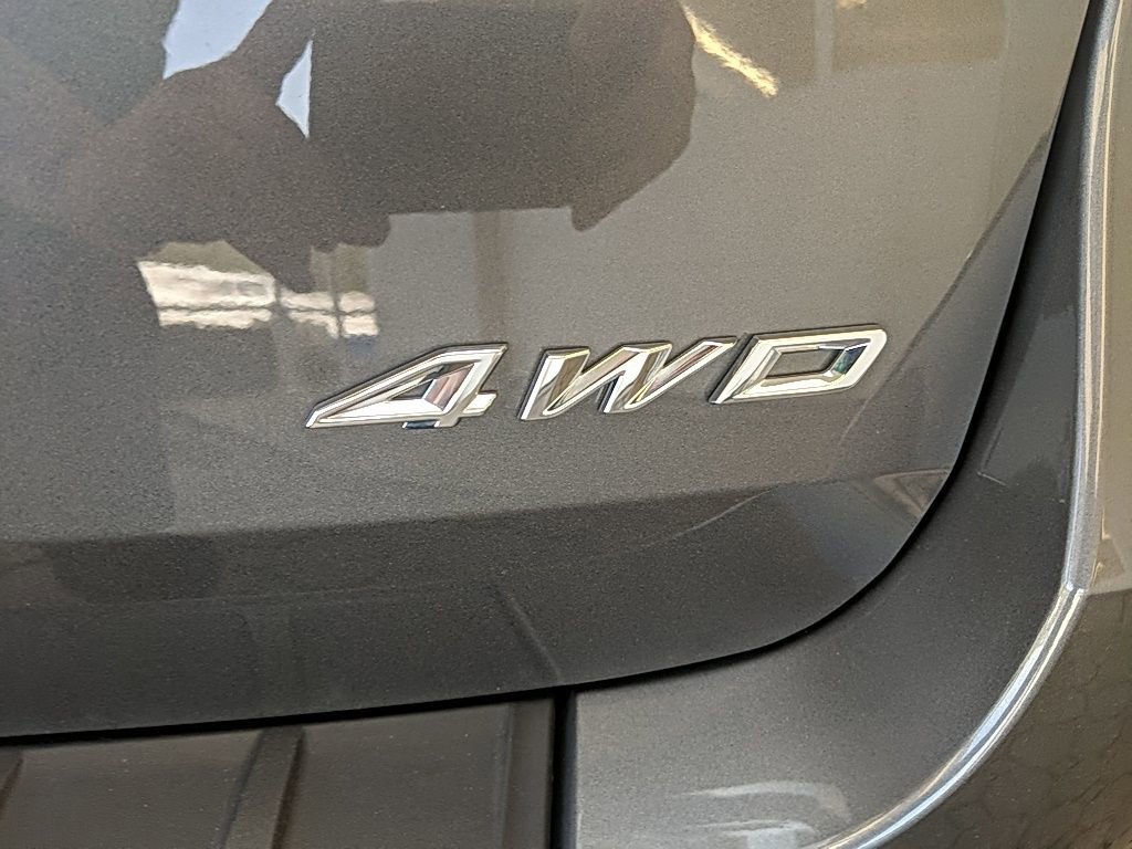 Used 2023 Ford Explorer XLT w/ Equipment Group 202A image 9