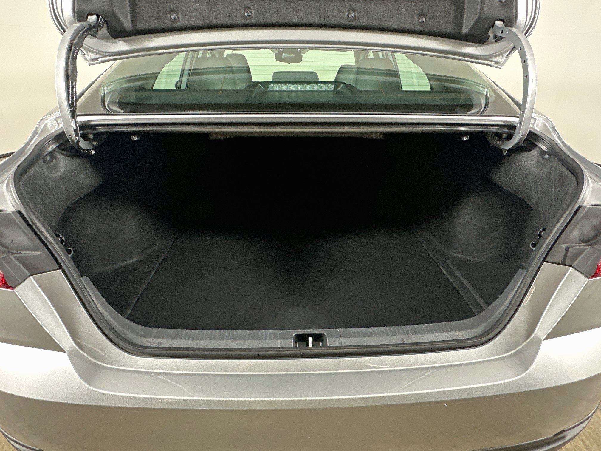 Used 2026 Toyota Camry LE FWD image 28