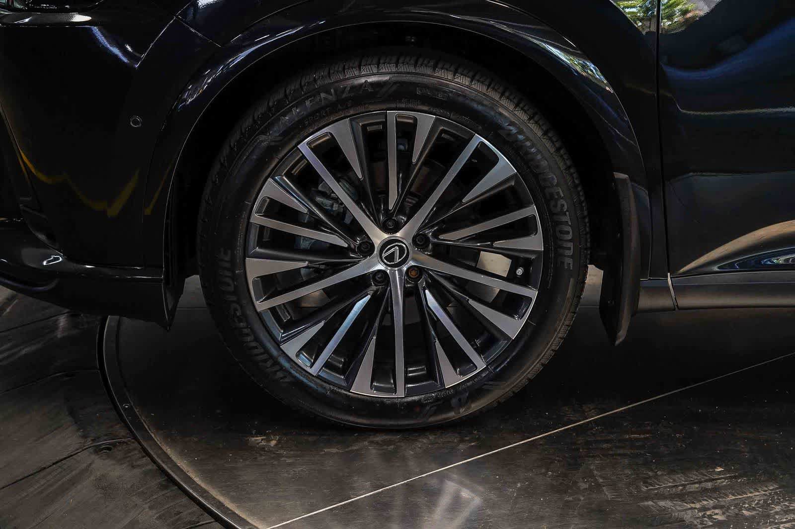 Used 2024 Lexus RX 350 Premium Plus w/ Convenience Package FWD image 9