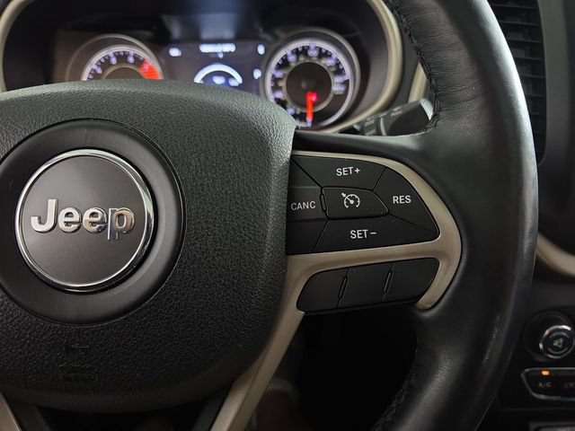 Used 2017 Jeep Cherokee High Altitude AWD/4WD image 14