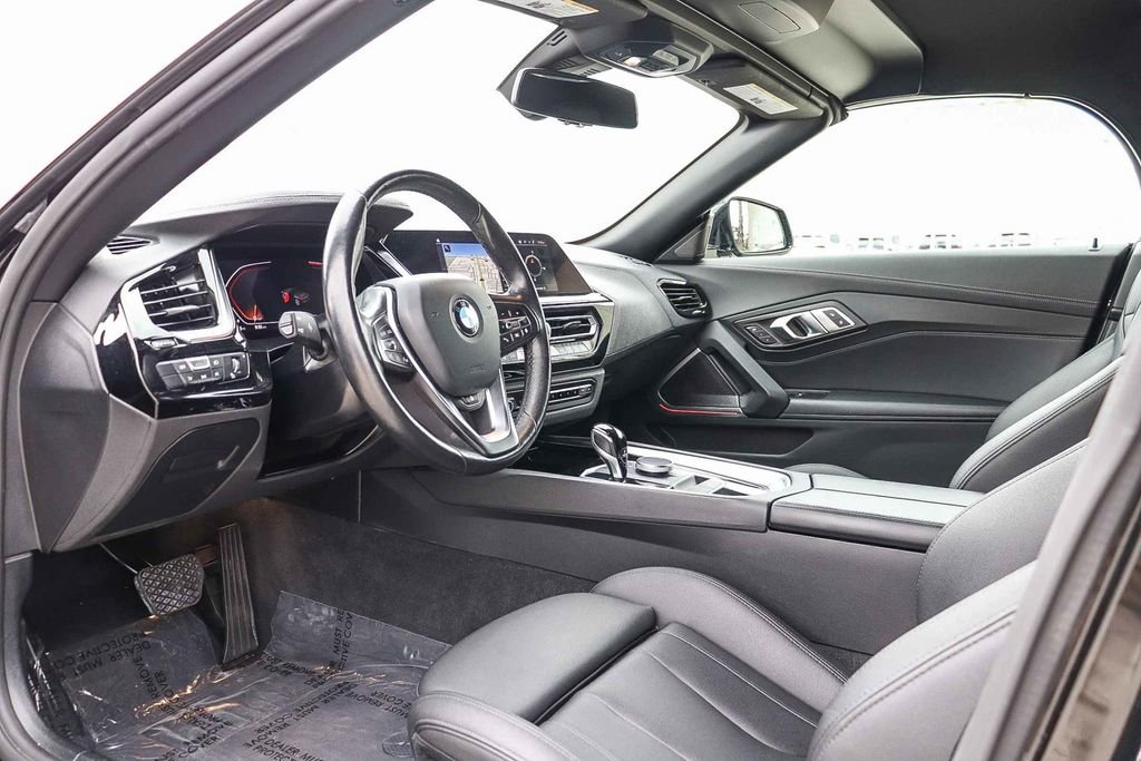 Used 2022 BMW Z4 sDrive30i w/ Driving Assistance Package image 22