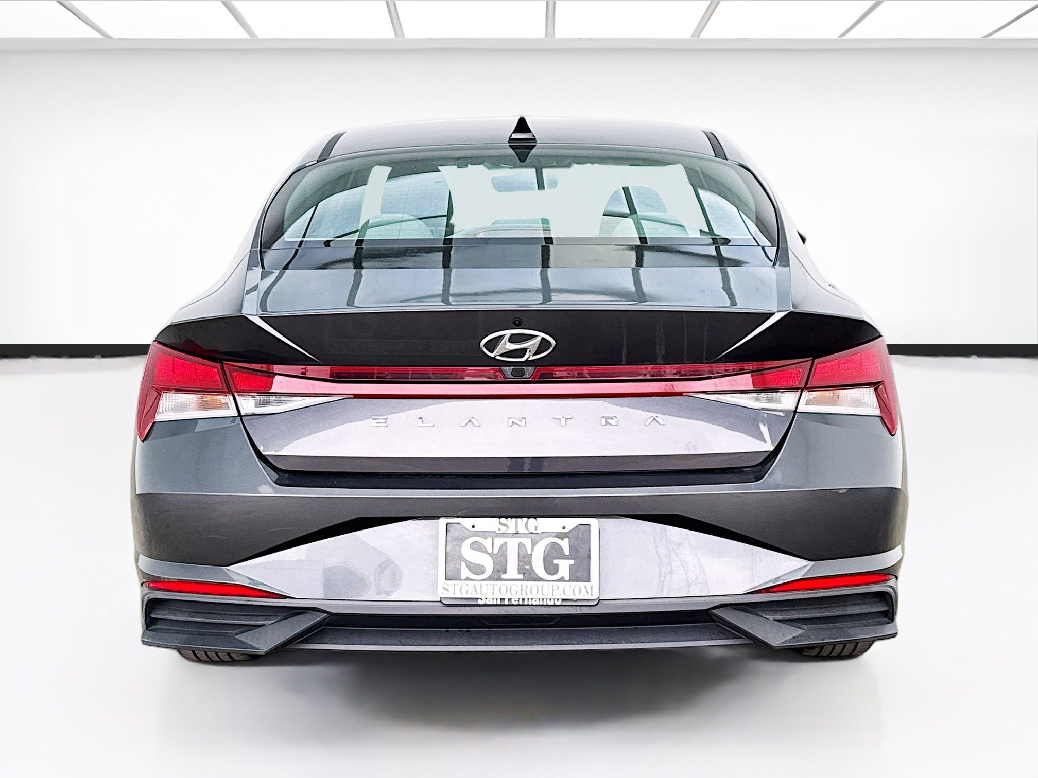 Used 2021 Hyundai Elantra SEL image 5