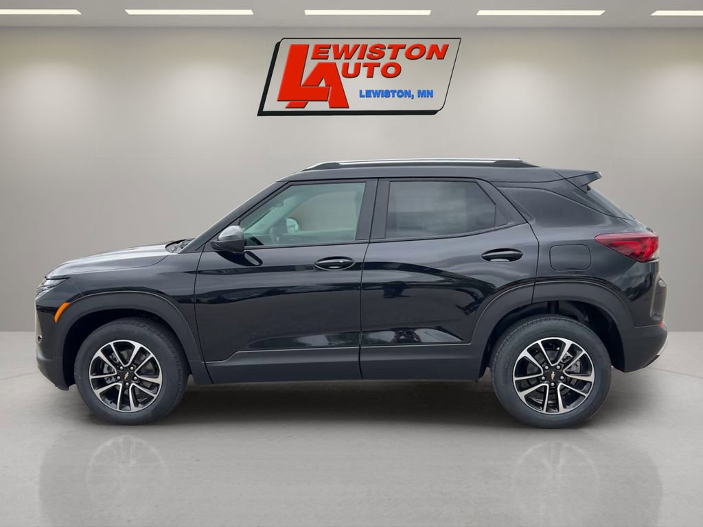 New 2026 Chevrolet TrailBlazer LT w/ LT Cold Weather Package AWD/4WD image 2