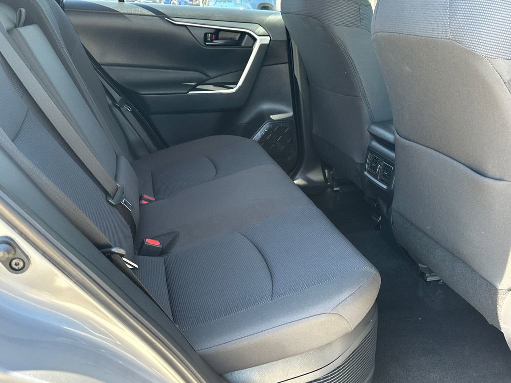 Used 2025 Toyota RAV4 LE AWD/4WD image 12