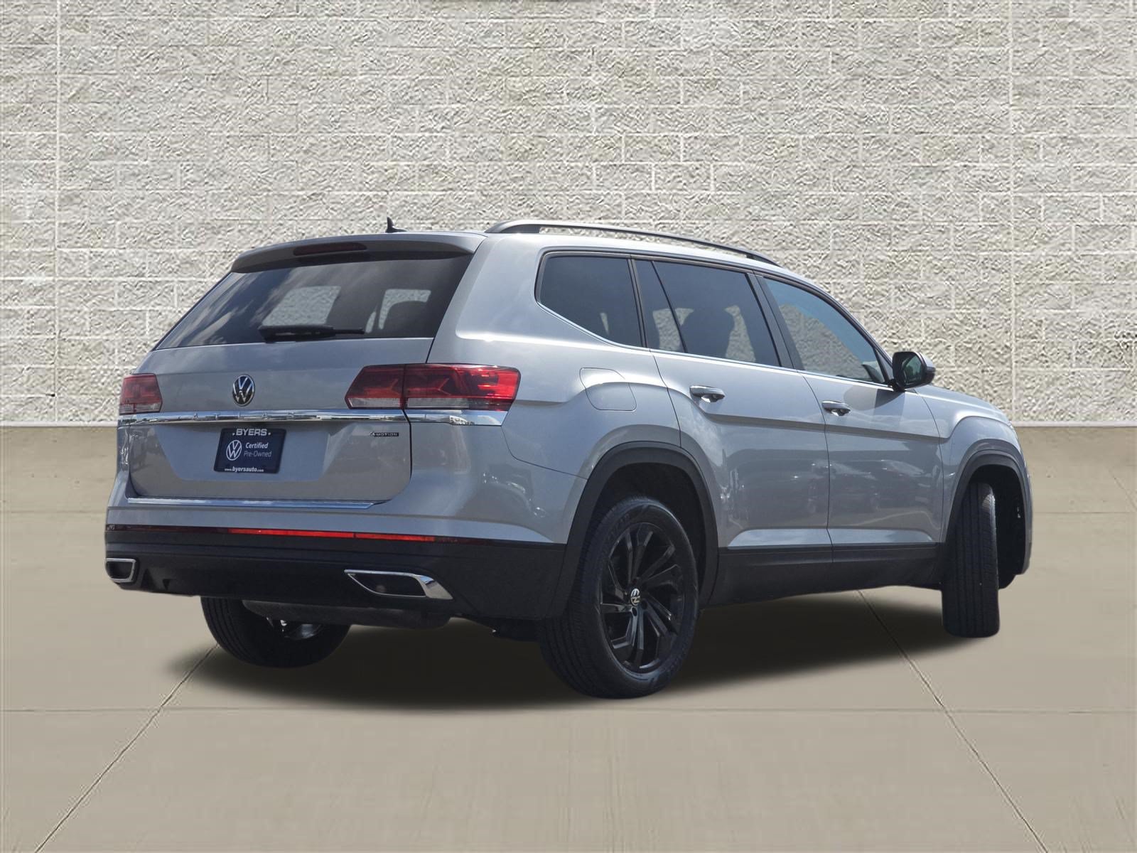 Certified 2023 Volkswagen Atlas SE w/ Black Wheel Package AWD/4WD image 7