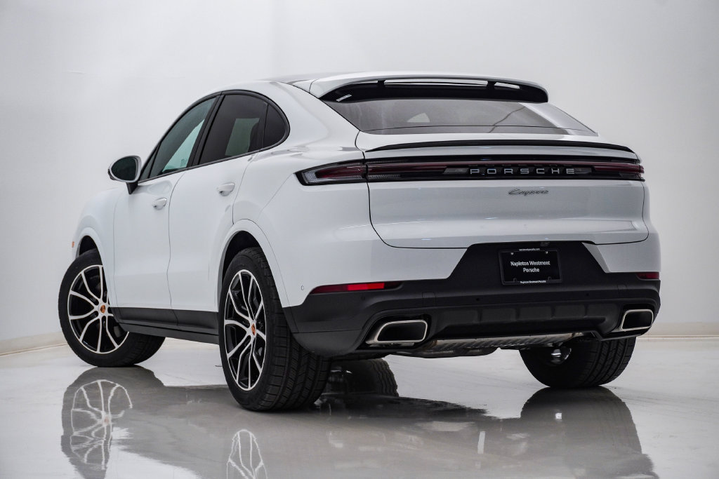 New 2026 Porsche Cayenne Coupe AWD/4WD image 3