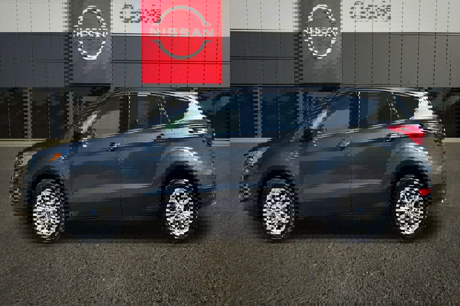 Used 2019 Ford Escape SE image 6