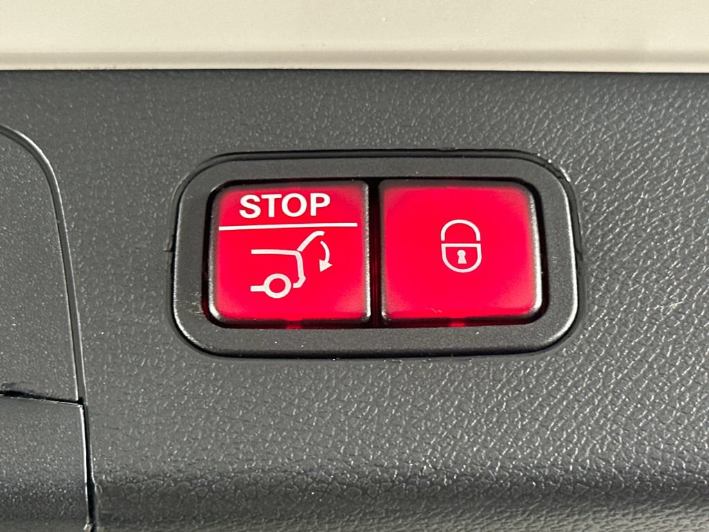 Certified 2022 Mercedes-Benz GLC 300 image 21