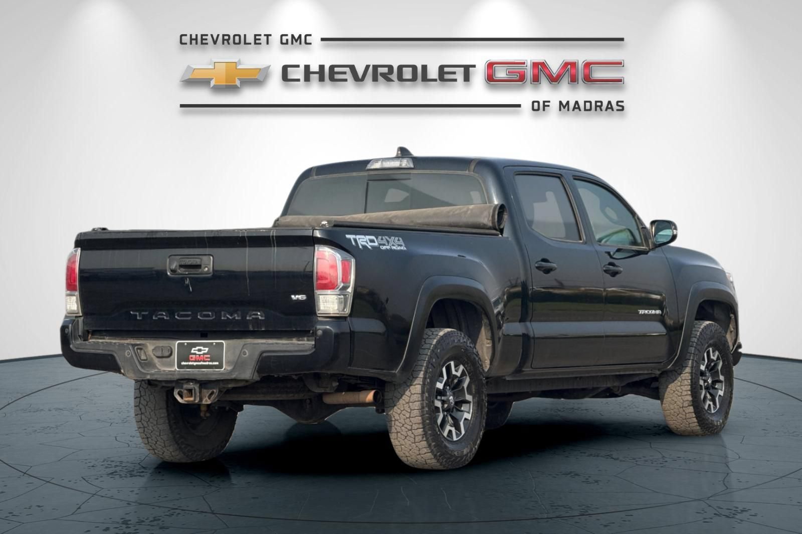 Used 2020 Toyota Tacoma TRD Off-Road w/ TRD Premium Off Road Package AWD/4WD image 3