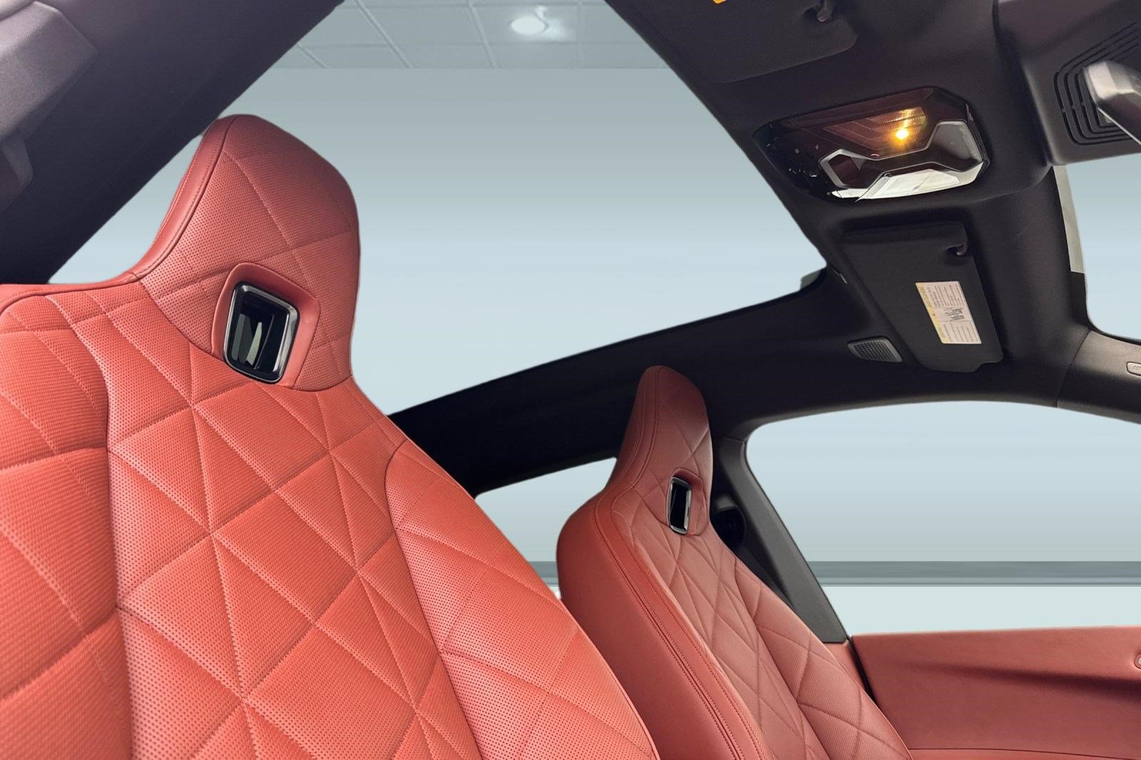 Used 2025 BMW iX M60 image 26