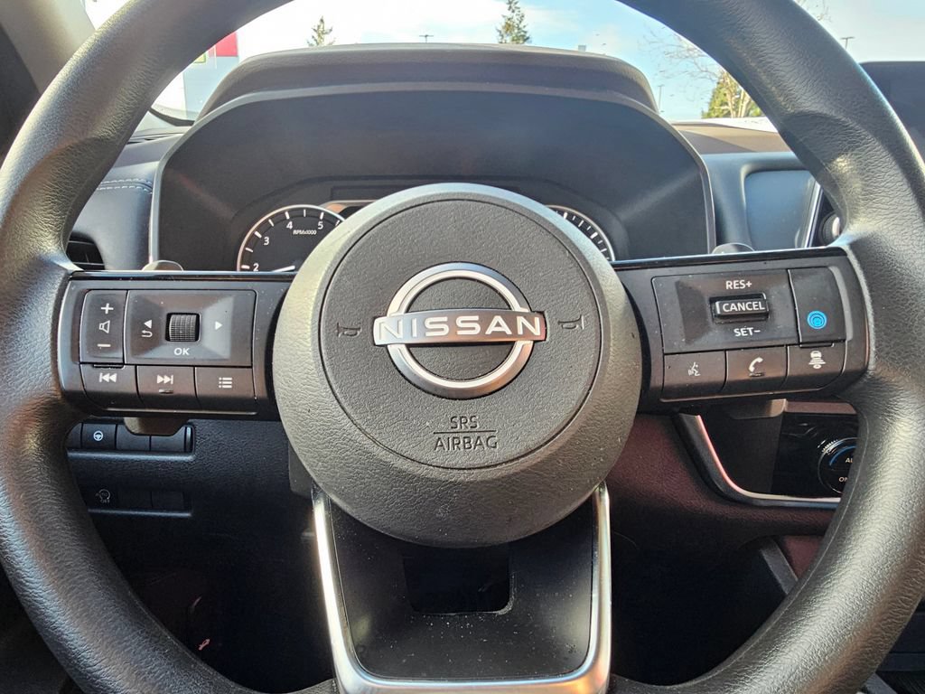 Used 2023 Nissan Rogue SV AWD/4WD image 19