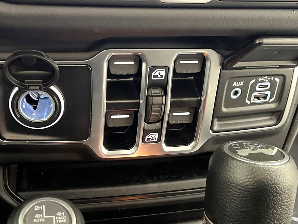 Used 2025 Jeep Wrangler Sahara 4xe image 44